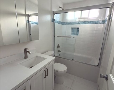 18071 Coastline Drive - Photo Thumbnail 13