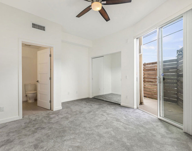 1045 Manzanita Street - Photo Thumbnail 26