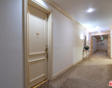 1650 Veteran Avenue - Photo Thumbnail 4