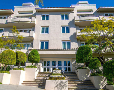 1650 Veteran Avenue - Photo Thumbnail 1