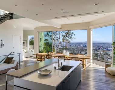 8572 Hillside Avenue - Photo Thumbnail 4