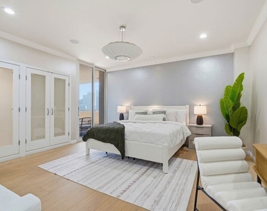 1333 S Beverly Glen Boulevard - Photo Thumbnail 8