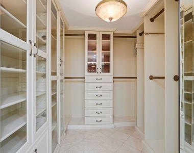 1333 S Beverly Glen Boulevard - Photo Thumbnail 10