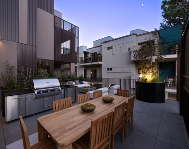 1264 N Harper Avenue - Photo Thumbnail 9
