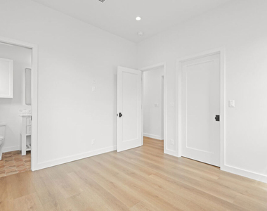 930 Lincoln Boulevard - Photo Thumbnail 26