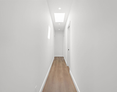 930 Lincoln Boulevard - Photo Thumbnail 22