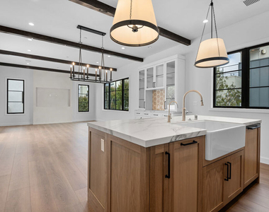 930 Lincoln Boulevard - Photo Thumbnail 12