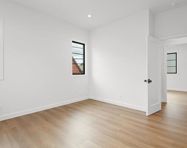 930 Lincoln Boulevard - Photo Thumbnail 33