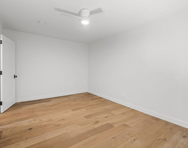 928 Lincoln Boulevard - Photo Thumbnail 26