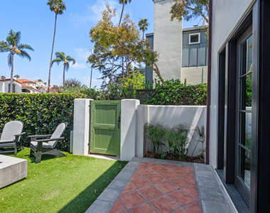 928 Lincoln Boulevard - Photo Thumbnail 7