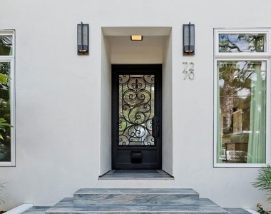 7270 Waring Avenue - Photo Thumbnail 2