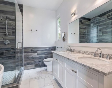 7270 Waring Avenue - Photo Thumbnail 19