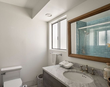 812 16th Street - Photo Thumbnail 16