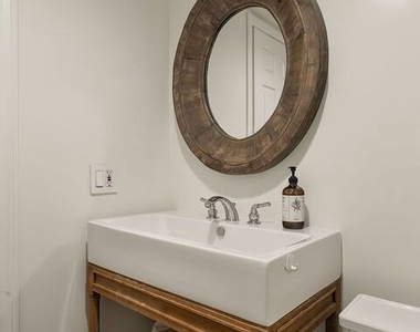 812 16th Street - Photo Thumbnail 12