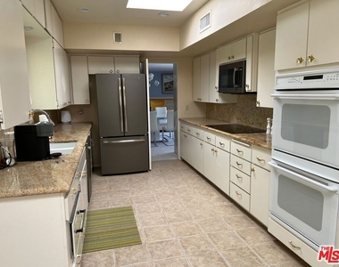 500 W Arenas Road - Photo Thumbnail 22