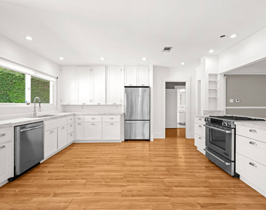 1441 N Ogden Drive - Photo Thumbnail 21