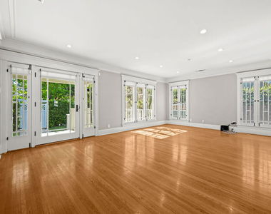1441 N Ogden Drive - Photo Thumbnail 8