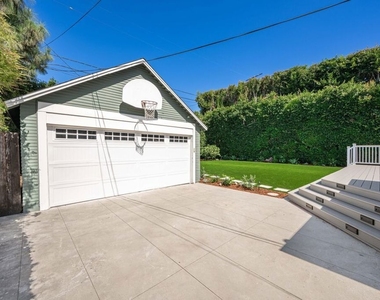1441 N Ogden Drive - Photo Thumbnail 42