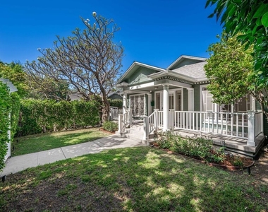 1441 N Ogden Drive - Photo Thumbnail 3