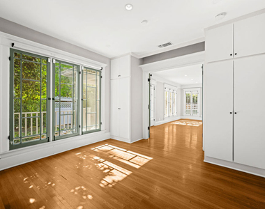 1441 N Ogden Drive - Photo Thumbnail 13