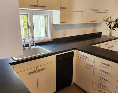 305 S Bedford Drive - Photo Thumbnail 32