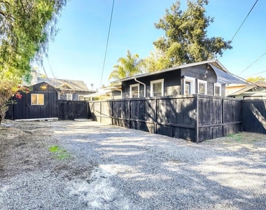 4655 Date Ave - Photo Thumbnail 9