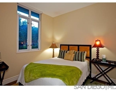 700 W Harbor Dr. - Photo Thumbnail 12