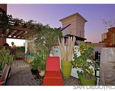 700 W Harbor Dr. - Photo Thumbnail 5