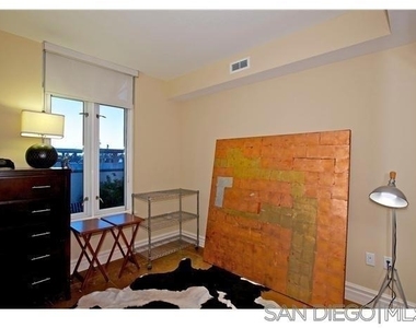 700 W Harbor Dr. - Photo Thumbnail 11
