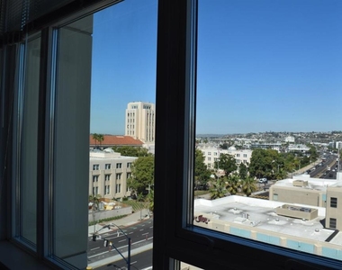 825 W Beech St - Photo Thumbnail 15