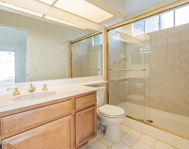 426 Algonquin Drive - Photo Thumbnail 6