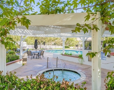 426 Algonquin Drive - Photo Thumbnail 10