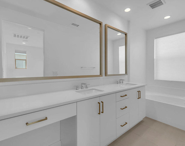 74236 Dexter Street - Photo Thumbnail 7