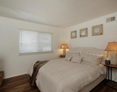 72682 Bursera Way - Photo Thumbnail 24