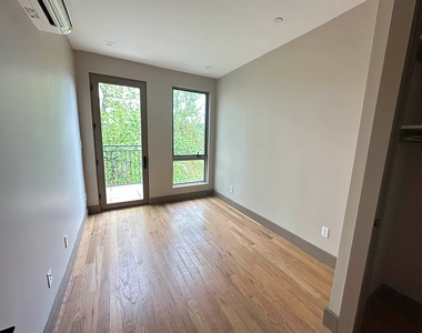 1140 Dekalb Avenue - Photo Thumbnail 5