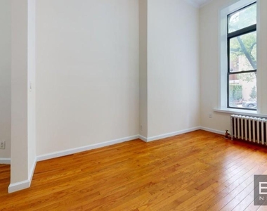East 38th Street - Photo Thumbnail 2