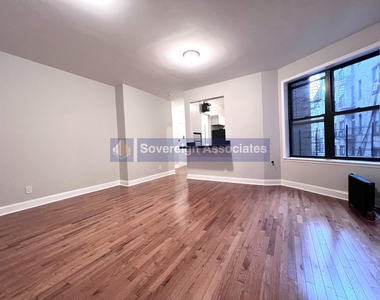 300 Fort Washington Avenue - Photo Thumbnail 1