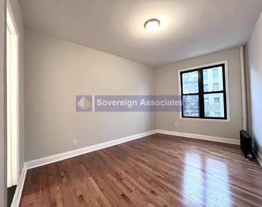 300 Fort Washington Avenue - Photo Thumbnail 6