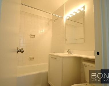 East 49th Street - Photo Thumbnail 1