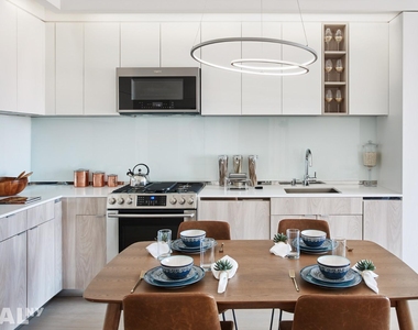 Eleventh Avenue - Photo Thumbnail 1