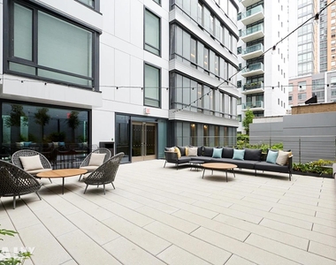 Eleventh Avenue - Photo Thumbnail 7