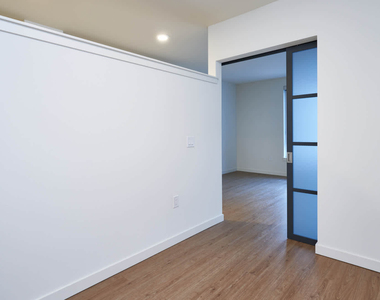 221 Minor Ave N - Photo Thumbnail 61