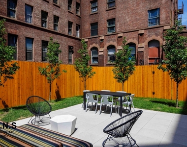 Sterling Place - Photo Thumbnail 18
