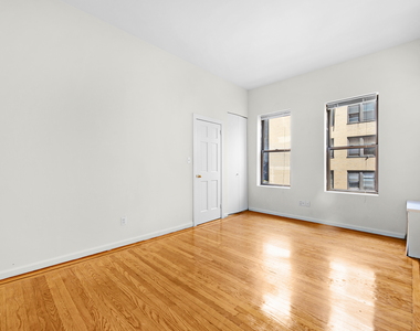East 31st Street - Photo Thumbnail 1