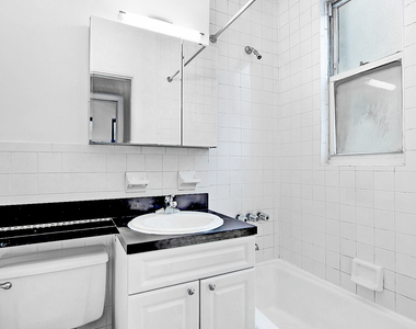 East 31st Street - Photo Thumbnail 4