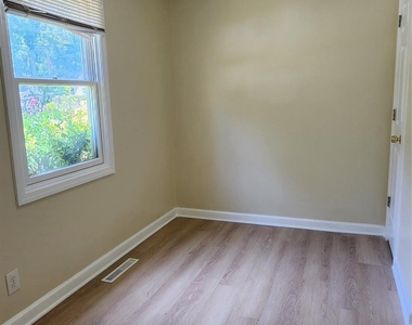 117 Alder Drive - Photo Thumbnail 4
