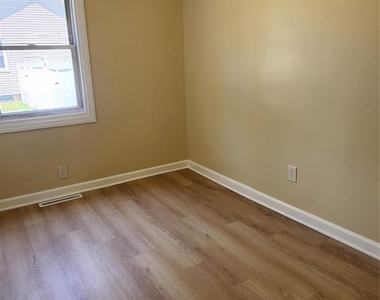 117 Alder Drive - Photo Thumbnail 5