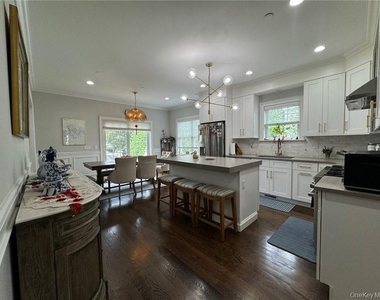 4 Rose Avenue - Photo Thumbnail 5