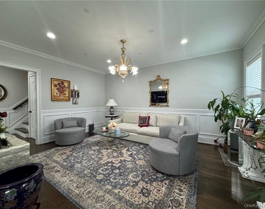 4 Rose Avenue - Photo Thumbnail 7
