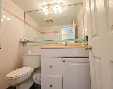 13617 Maple Avenue - Photo Thumbnail 4